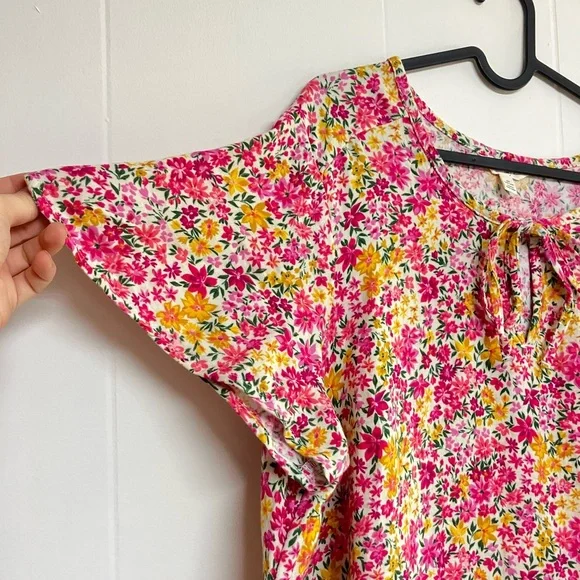 Terra & Sky Flowy Floral top - Picture 4 of 6